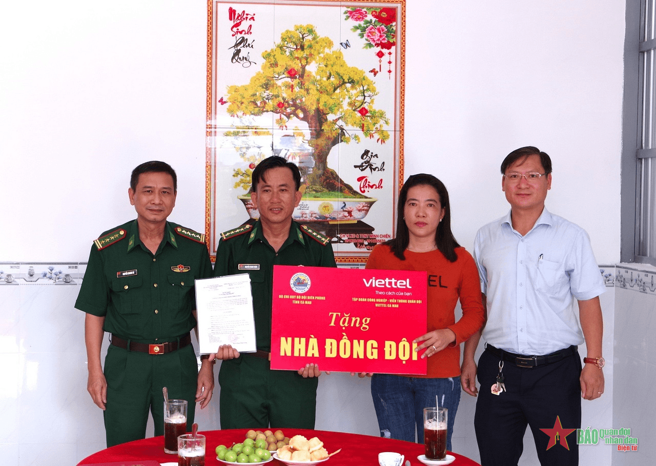 Bộ đội Biên phòng tỉnh Cà Mau bàn giao "Nhà đồng đội"