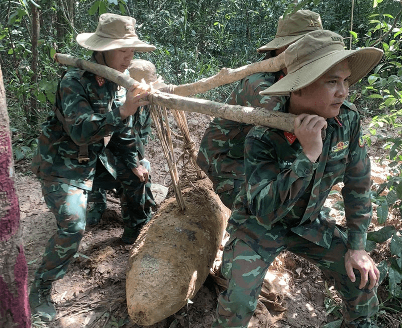 Quân đoàn 3: Phát hiện và vô hiệu hóa an toàn quả bom nặng 350kg