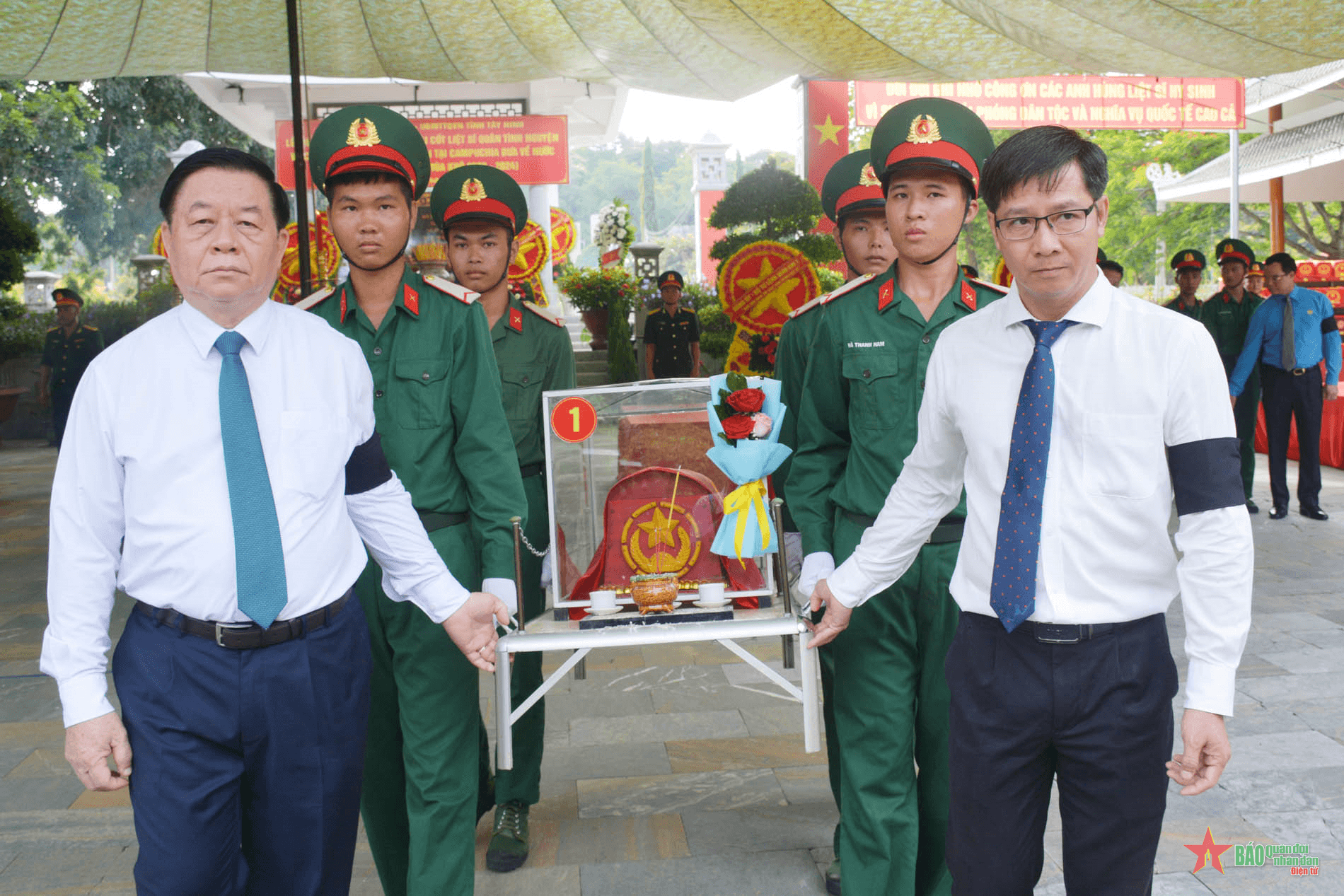 Đồng chí Nguyễn Trọng Nghĩa dự lễ truy điệu, an táng hài cốt liệt sĩ tại Tây Ninh