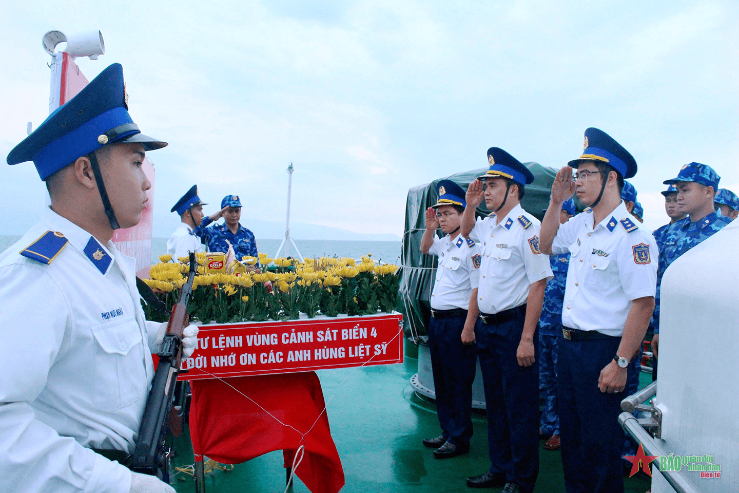 Bộ tư lệnh Vùng Cảnh sát biển 4: Phát huy đạo lý “uống nước nhớ nguồn”
