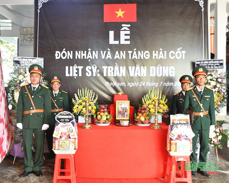 An Giang: Liệt sĩ Trần Văn Dũng được an táng tại quê nhà
