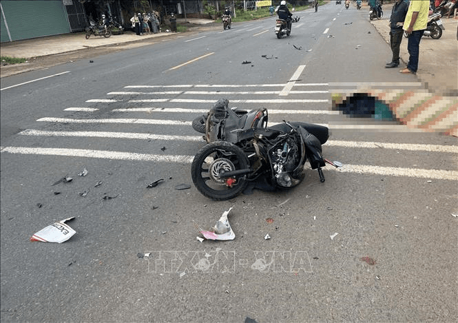 Bình Phước: Xe máy ngược chiều gây tai nạn khiến 3 người thương vong

​