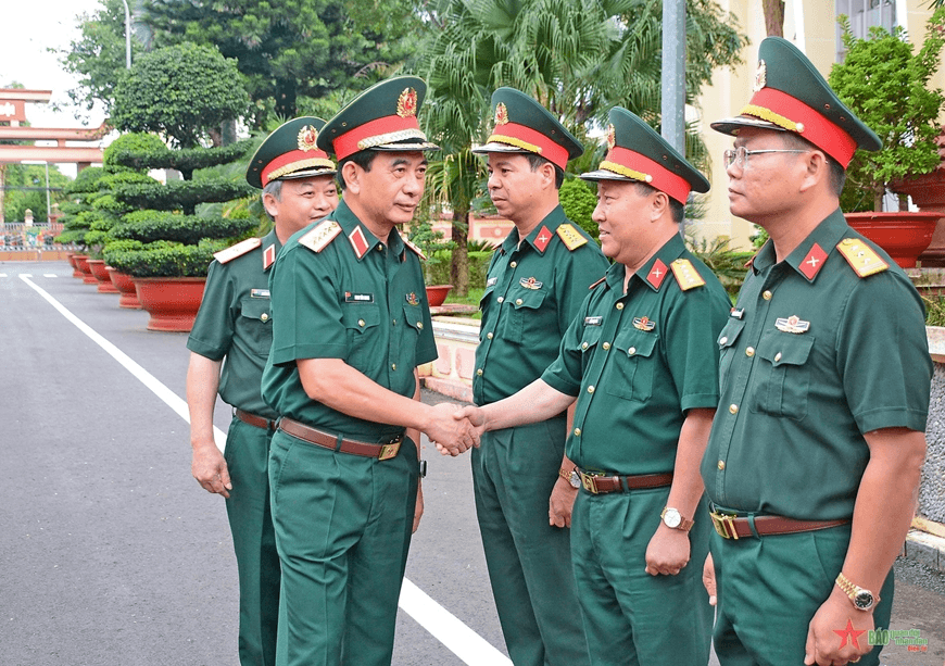 Đại tướng Phan Văn Giang thăm, làm việc tại Binh đoàn 15