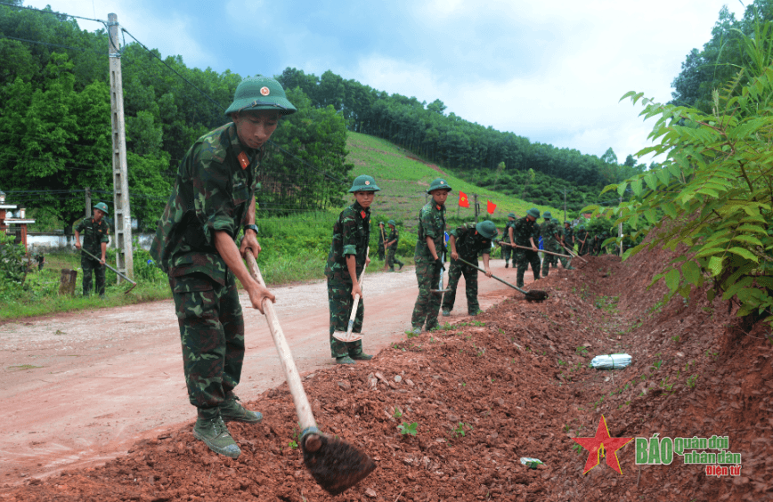 Hành quân dã ngoại làm công tác dân vận ở Quân đoàn 12: Thắt chặt đoàn kết quân - dân