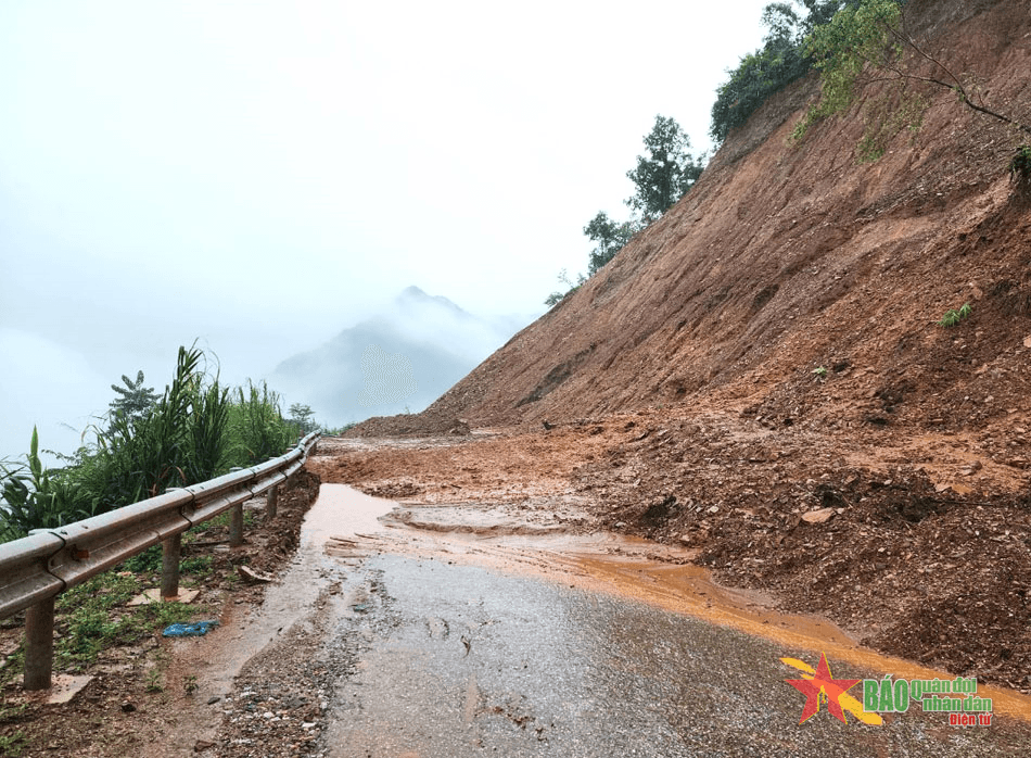 Điện Biên: Mưa lớn tiếp tục gây thiệt hại về người và nhiều tuyến đường giao thông