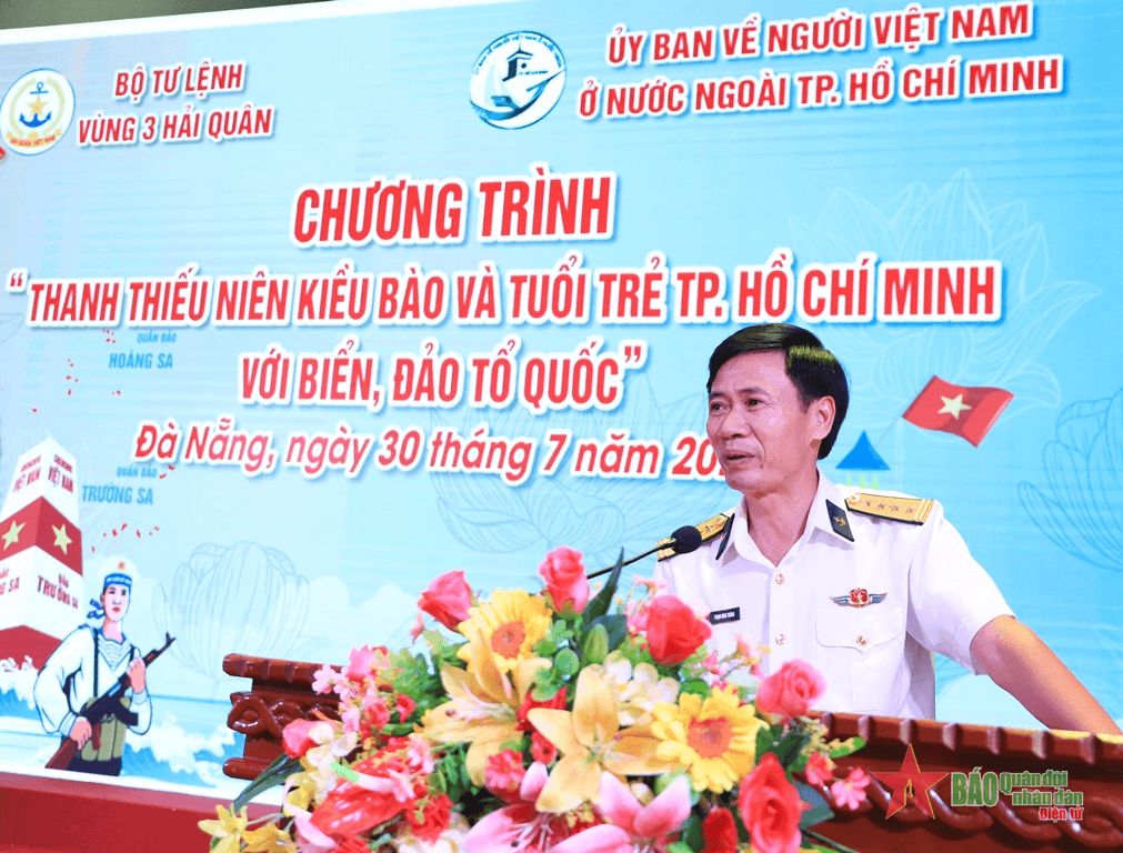 Vùng 3 Hải quân: Tổ chức Chương trình "Thanh thiếu niên kiều bào và tuổi trẻ TP Hồ Chí Minh với biển, đảo quê hương"
