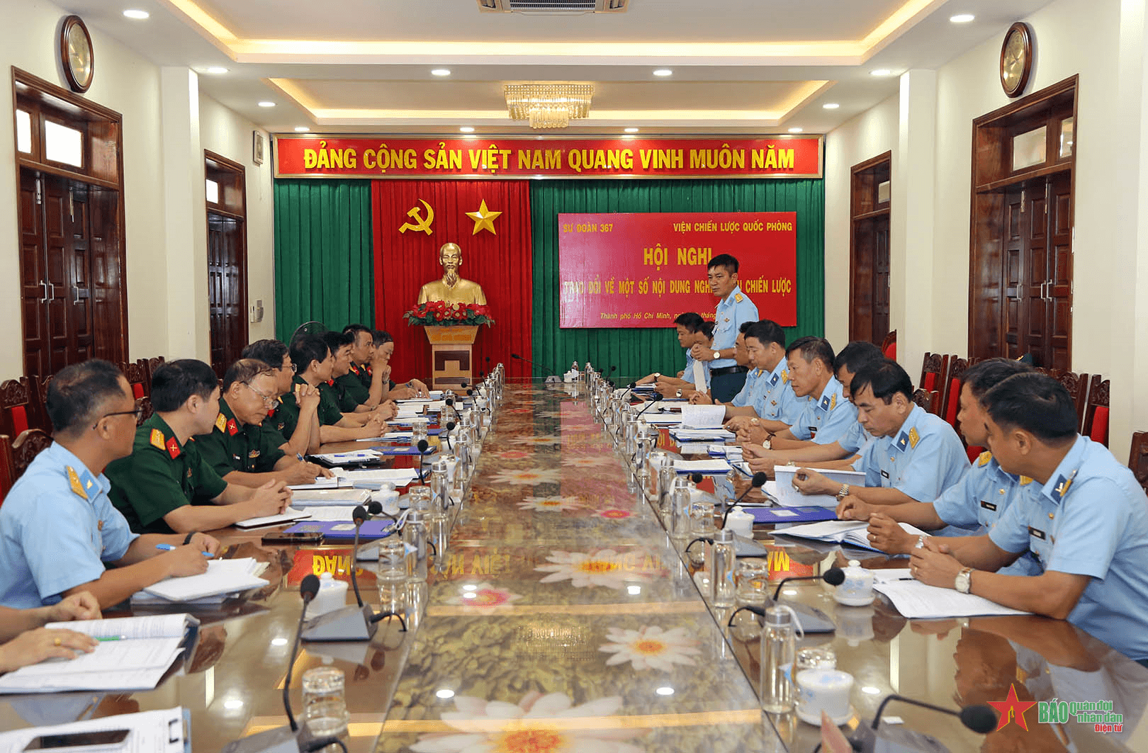 Viện Chiến lược Quốc phòng nghiên cứu, trao đổi về một số nội dung nghiên cứu chiến lược tại Sư đoàn 367