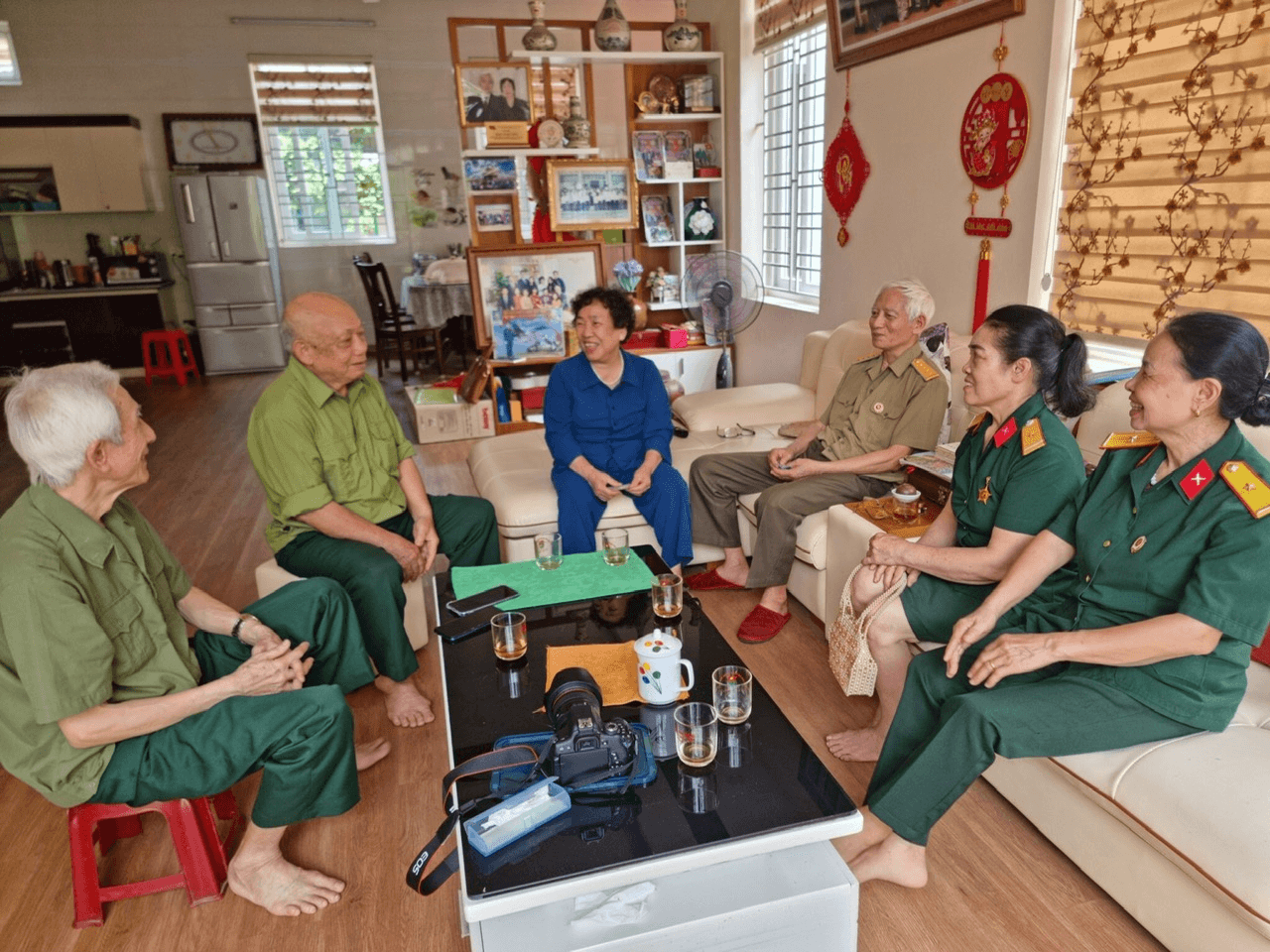 Ông cha ta đánh giặc: Nắm thời cơ hạ máy bay địch, vít cổ giặc lái