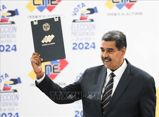 Hội đồng bầu cử quốc gia Venezuela xác nhận Tổng thống Maduro thắng cử