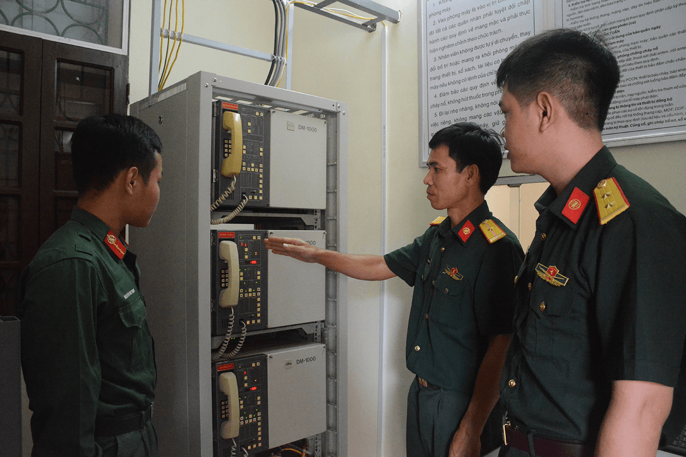 Đoàn Nam Liên anh hùng tiến lên hiện đại