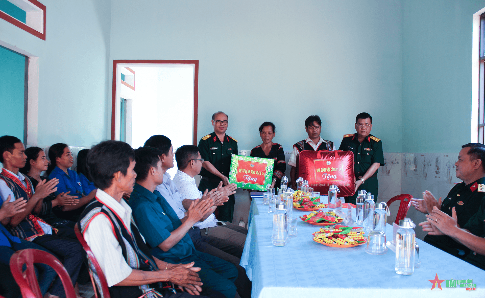 Công ty 74: Khánh thành, bàn giao 2 “Nhà đồng đội” tặng 2 gia đình công nhân và giáo viên

​