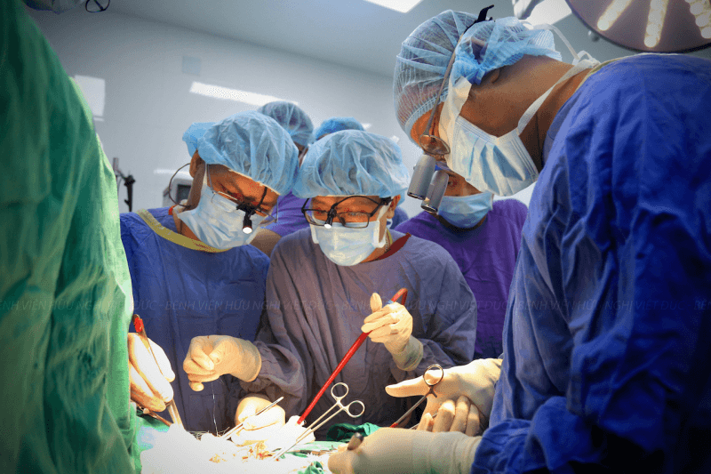 Lần đầu tiên tại Việt Nam ghép khí quản từ người cho chết não thành công