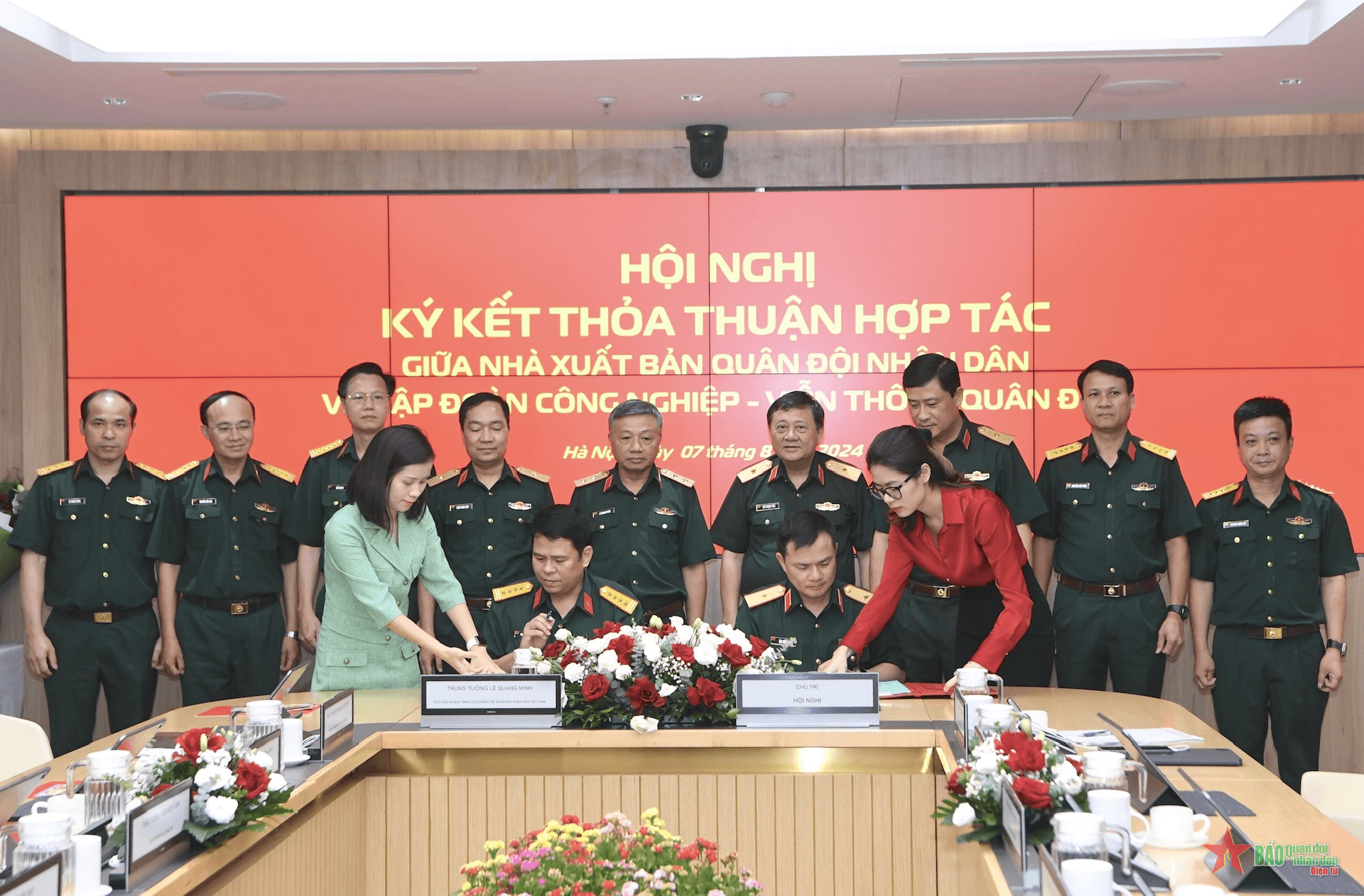 Tăng cường phối hợp giữa Tập đoàn Viettel và Nhà xuất bản Quân đội nhân dân