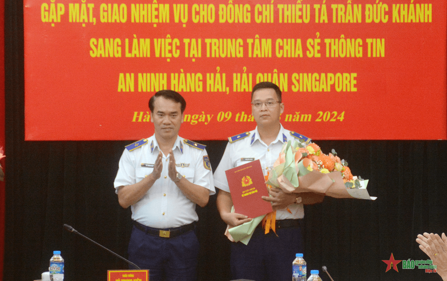 Bộ tư lệnh Cảnh sát biển giao nhiệm vụ cho sĩ quan đi công tác nước ngoài