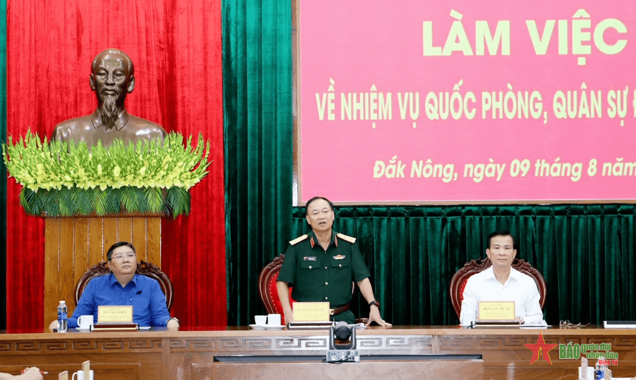 Bộ tư lệnh Quân khu 5 làm việc với Thường trực Tỉnh ủy Đắk Nông