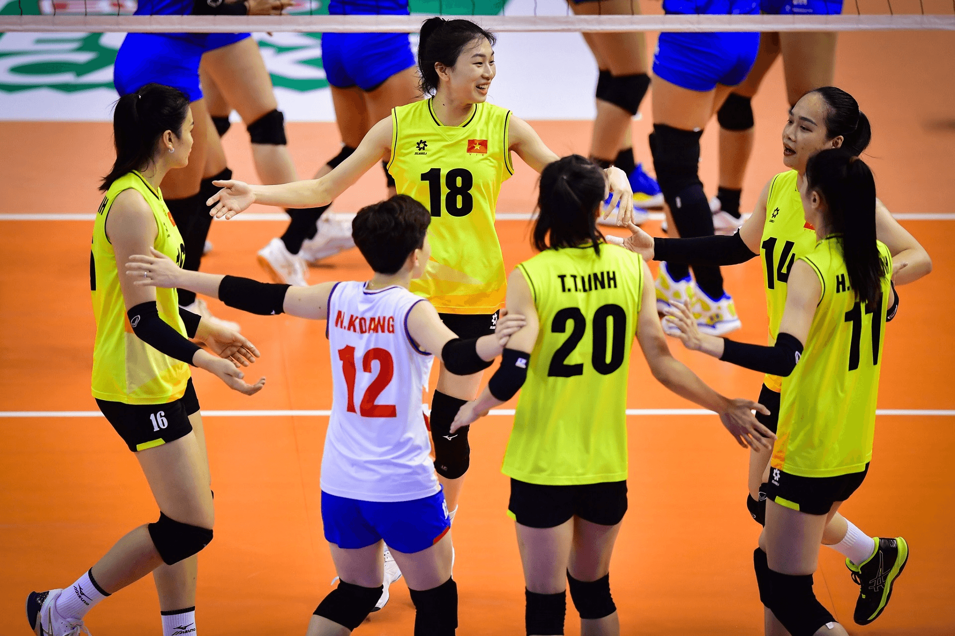 Chặng 2 SEA V-League 2024: Bóng chuyền nữ Việt Nam tranh cúp vô địch với Thái Lan