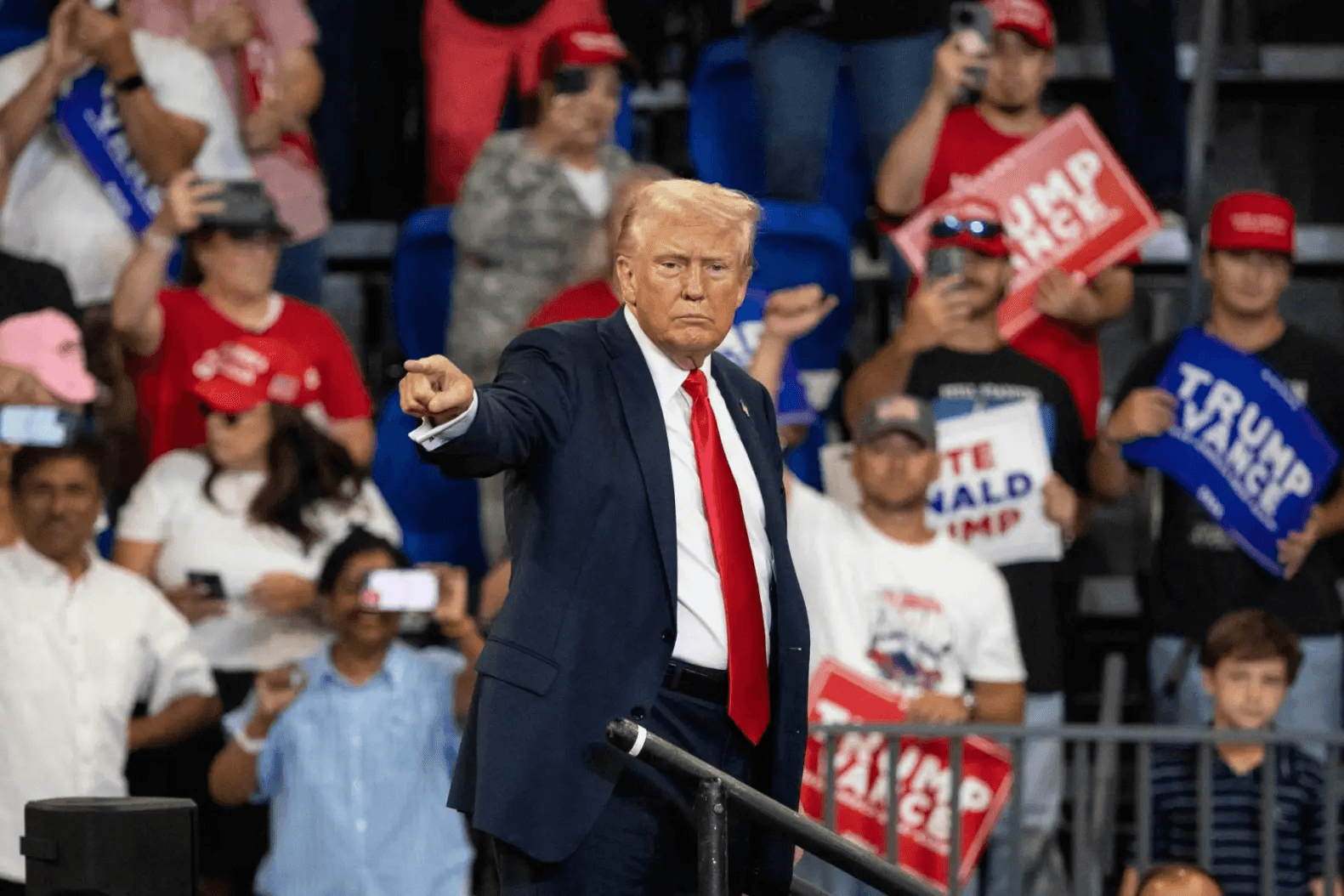 Bầu cử Mỹ 2024: Đội ngũ tranh cử của ông Trump tố bị tin tặc tấn công