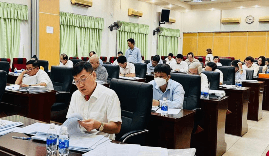 Thi tuyển chức danh lãnh đạo