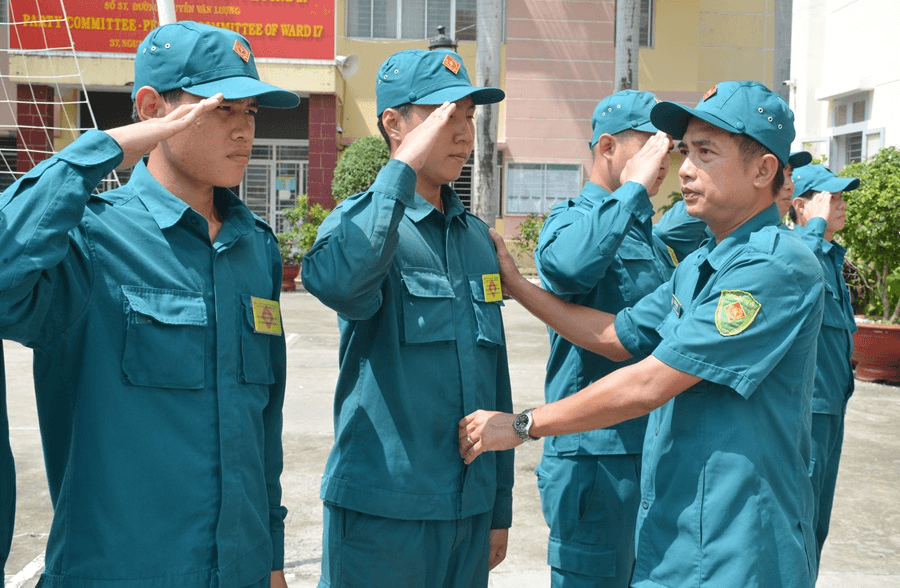 Chiến sĩ thành đồng: Chỉ huy trưởng nêu gương sáng