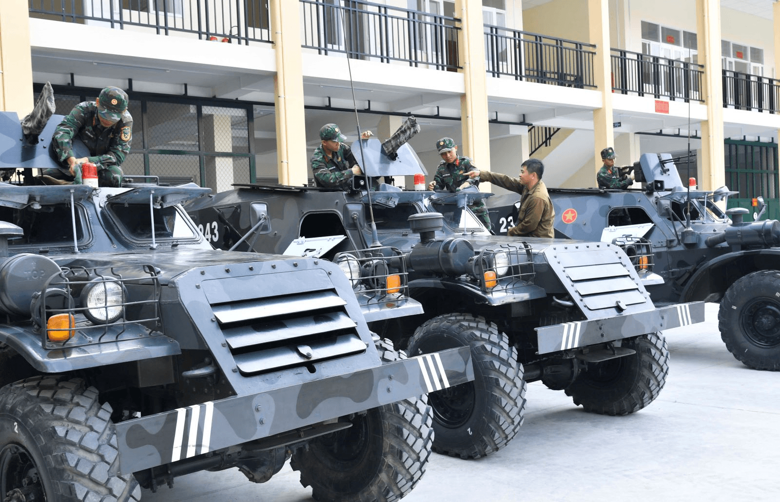 Ống kính bạn đọc: Ngày kỹ thuật ở Đại đội Trinh sát cơ giới