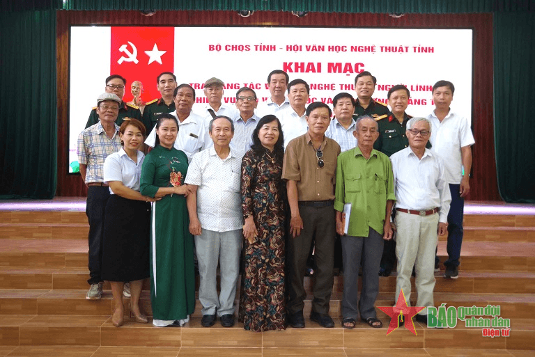 Khai mạc Trại sáng tác văn học nghệ thuật “Người lính với sự nghiệp bảo vệ Tổ quốc và quê hương Quảng Trị”