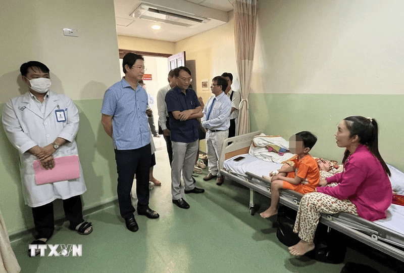 Liên tiếp xảy ra các vụ nghi ngộ độc thực phẩm với hàng trăm người