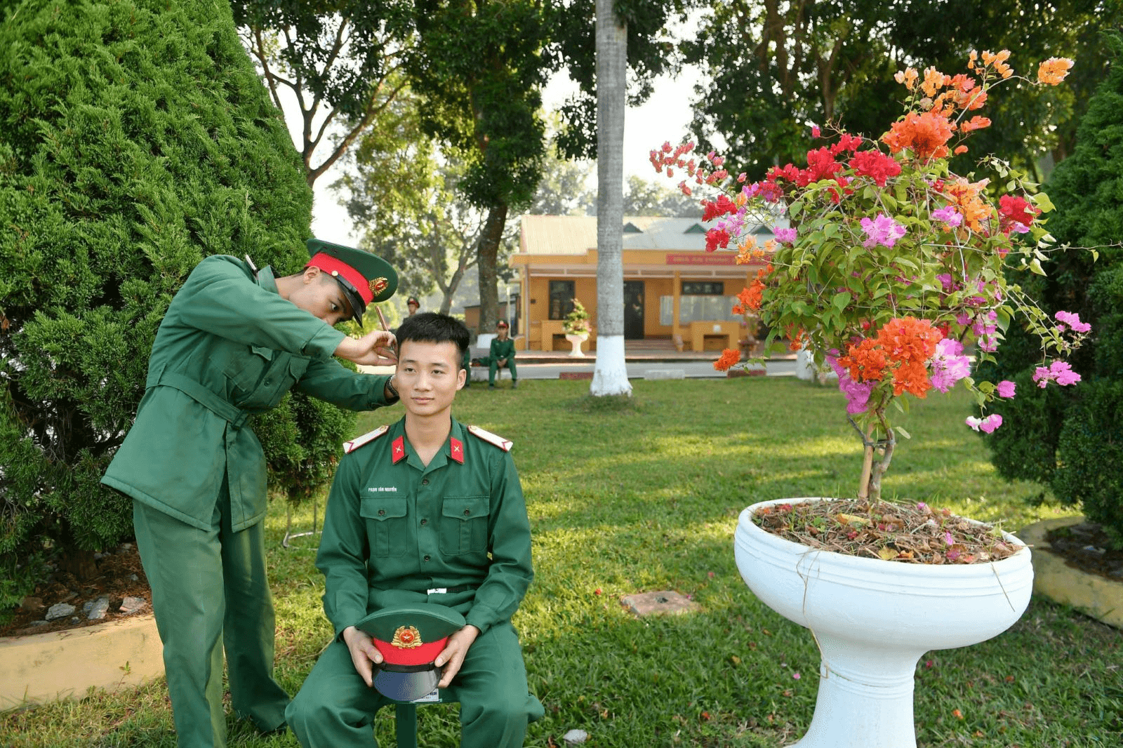 Giản dị - giá trị cao đẹp trong phẩm chất đạo đức và lối sống của Bộ đội Cụ Hồ