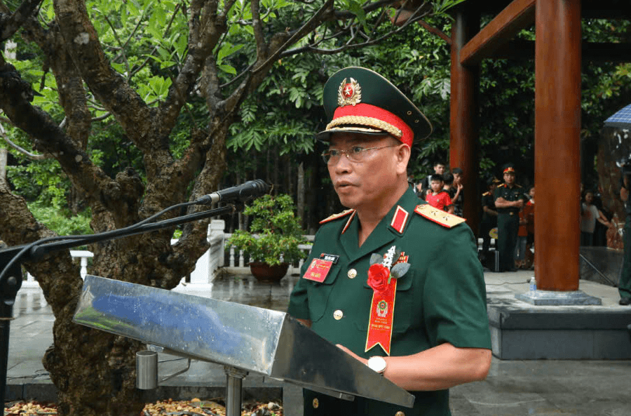 Tổng cục II báo công dâng Bác