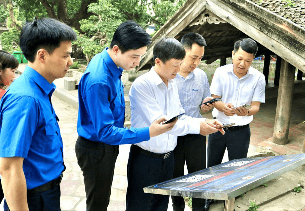 Số hóa “địa chỉ đỏ”