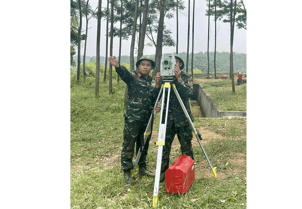 Đại đội trưởng gương mẫu