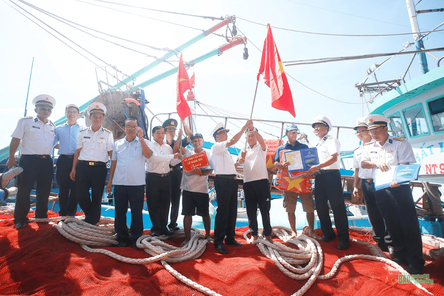 Chương trình Hải quân Việt Nam làm điểm tựa cho ngư dân vươn khơi, bám biển tại Ninh Thuận