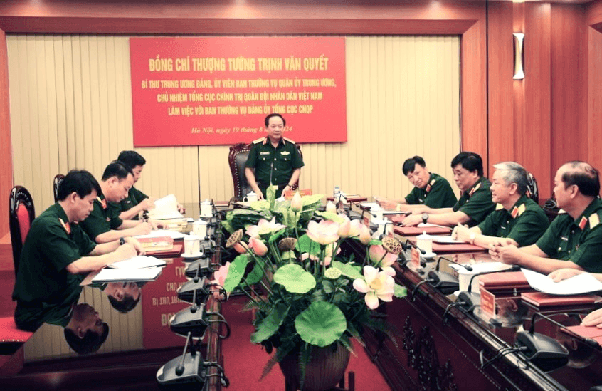 Thượng tướng Trịnh Văn Quyết làm việc với Ban Thường vụ Đảng ủy Tổng cục Công nghiệp Quốc phòng