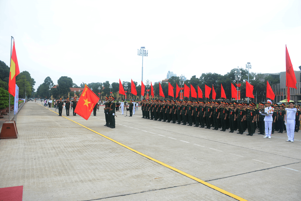 Binh chủng Công binh báo công dâng Bác