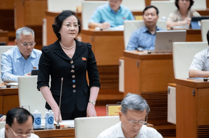 Bộ trưởng Bộ Nội vụ nói gì về chính sách cho cán bộ, công chức dôi dư sau sáp nhập?