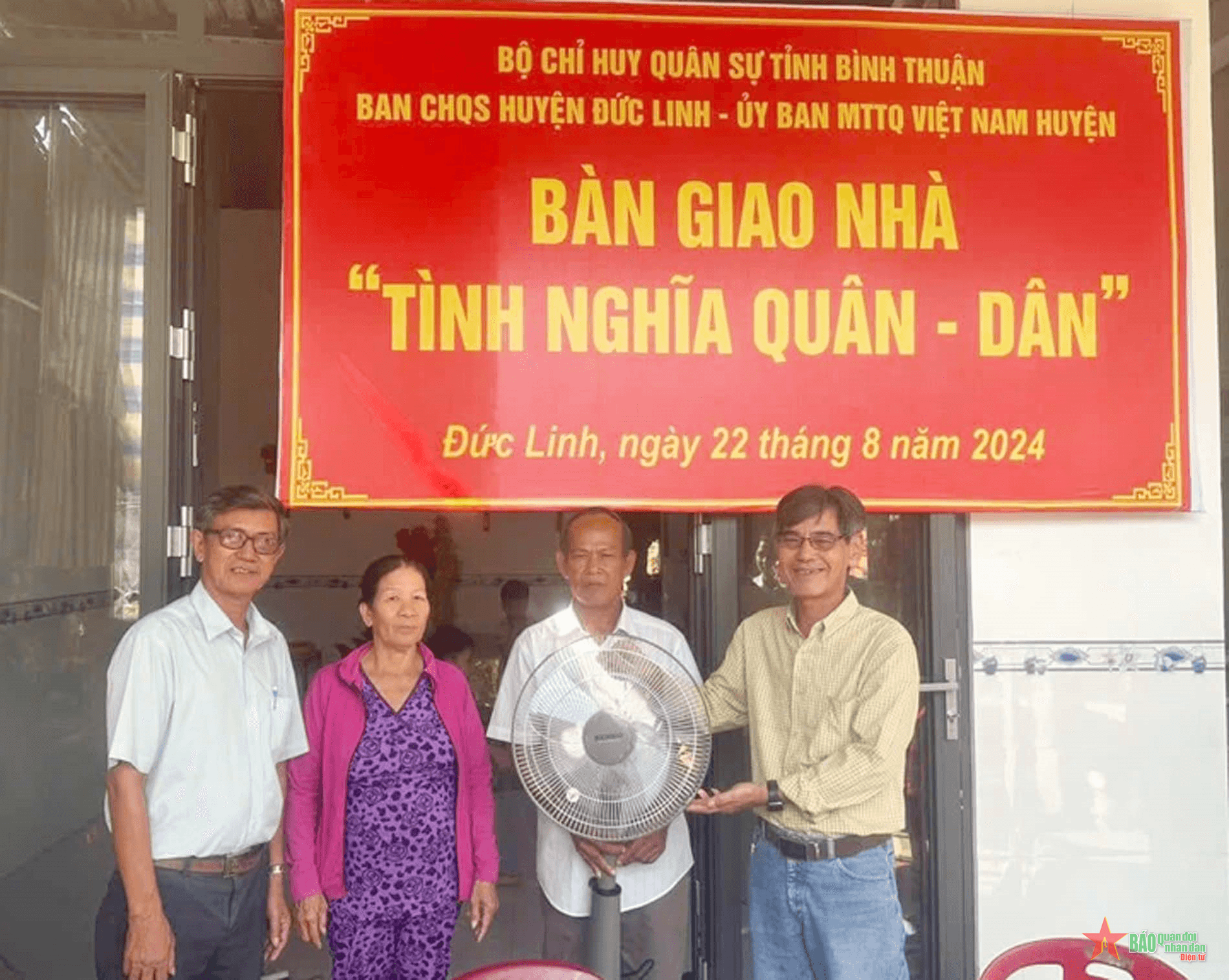 Bình Thuận bàn giao nhà “Tình nghĩa quân dân” tặng người dân khó khăn
