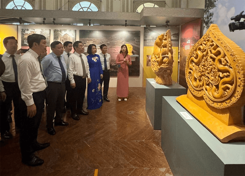 Di sản Hoàng thành Thăng Long, Văn Miếu – Quốc Tử Giám được giới thiệu tại TP Hồ Chí Minh