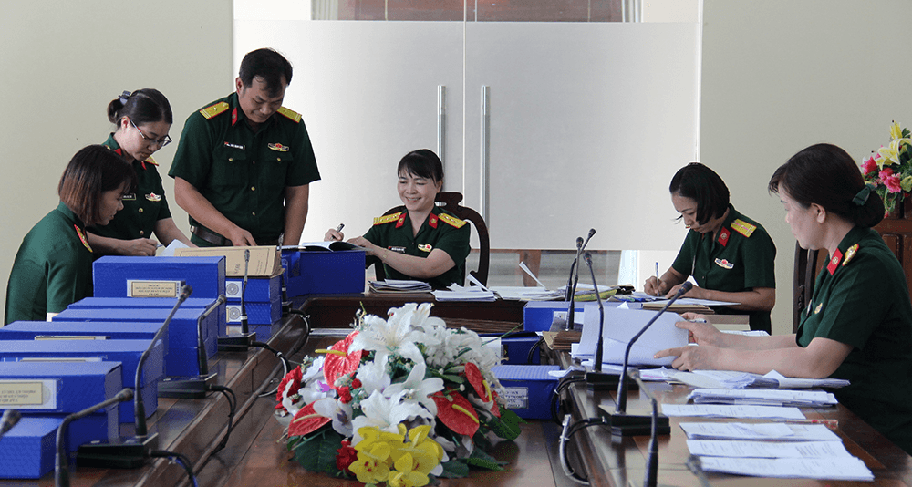 Xây dựng Văn phòng Binh chủng Thông tin liên lạc vững mạnh trong tình hình mới