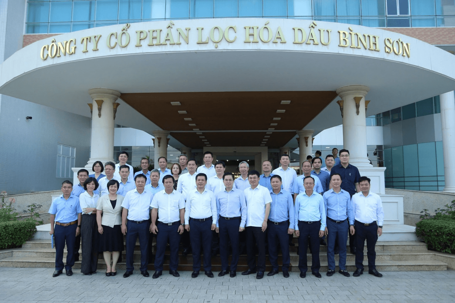 Bộ trưởng Nguyễn Hồng Diên kiểm tra công tác sản xuất tại Nhà máy Lọc dầu Dung Quất