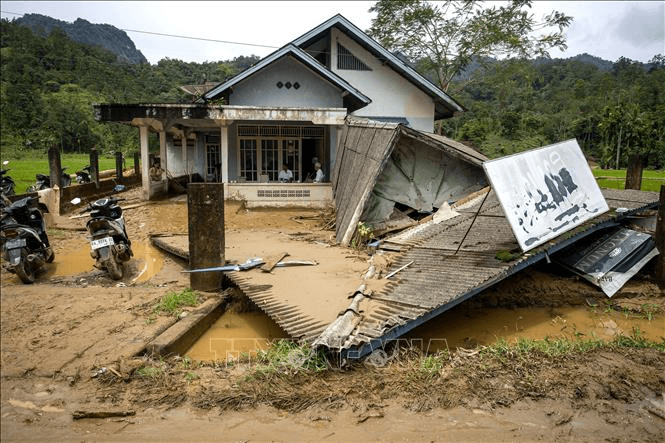 Indonesia: 9 người thương vong do lũ quét và sạt lở đất