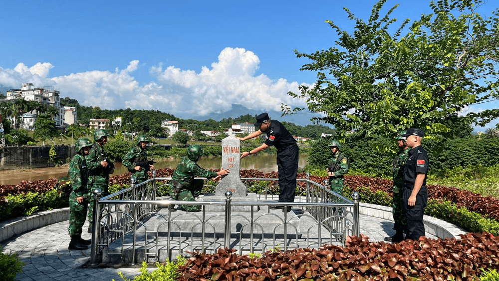 BĐBP tỉnh Lào Cai (Việt Nam) và lực lượng quản lý bảo vệ biên giới tỉnh Vân Nam (Trung Quốc) phối hợp tốt trong tuần tra kiểm soát biên giới, cửa khẩu