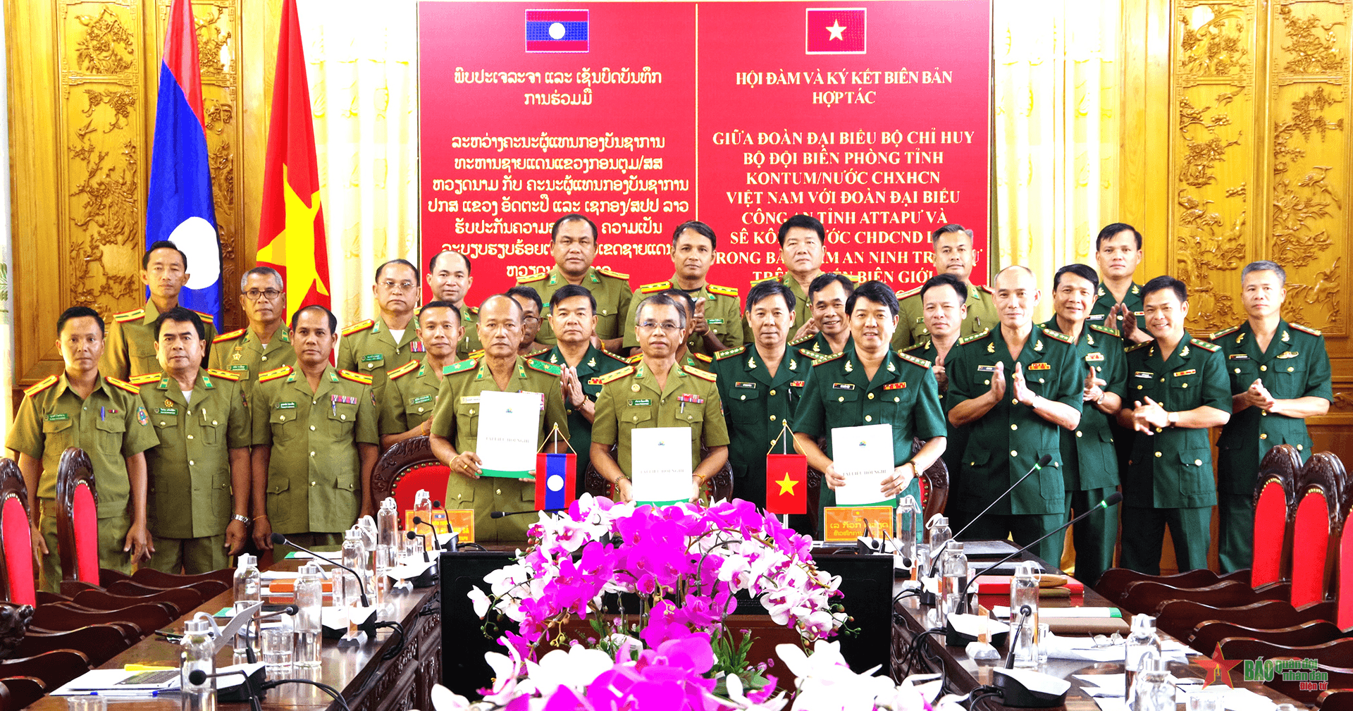 Bộ đội Biên phòng tỉnh Kon Tum hội đàm với Công an tỉnh Attapư và tỉnh Sê Kông (Lào)