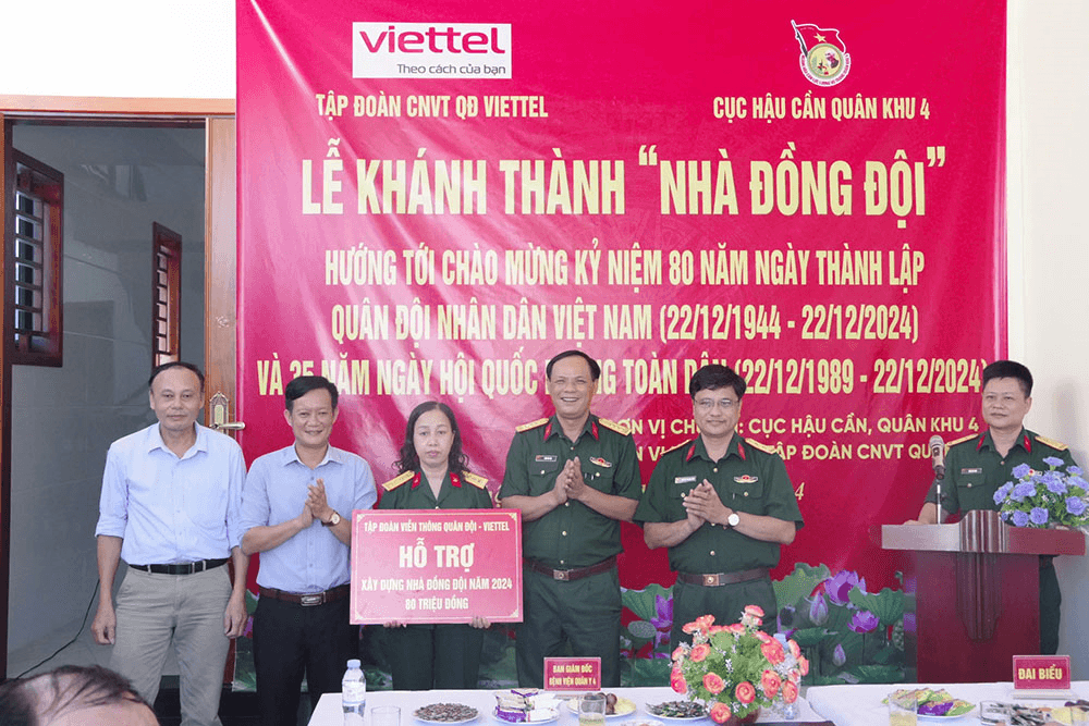 Niềm vui của chị Tám