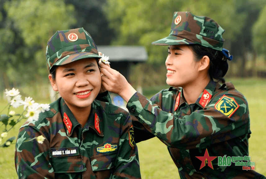 Tình đồng đội - phẩm giá cao cả tô thắm nhân cách Bộ đội Cụ Hồ
