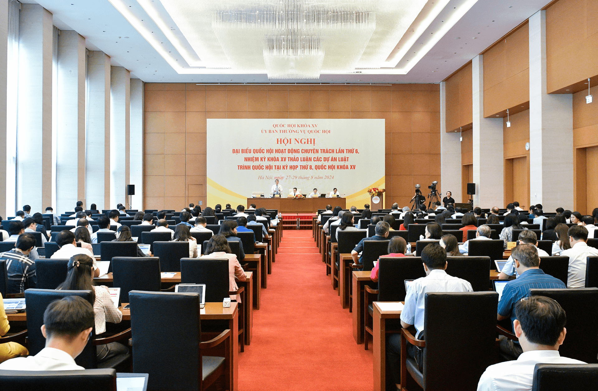 Hội nghị đại biểu Quốc hội chuyên trách: Giảm tối đa độc quyền ngành điện nhưng vẫn bảo đảm an ninh năng lượng