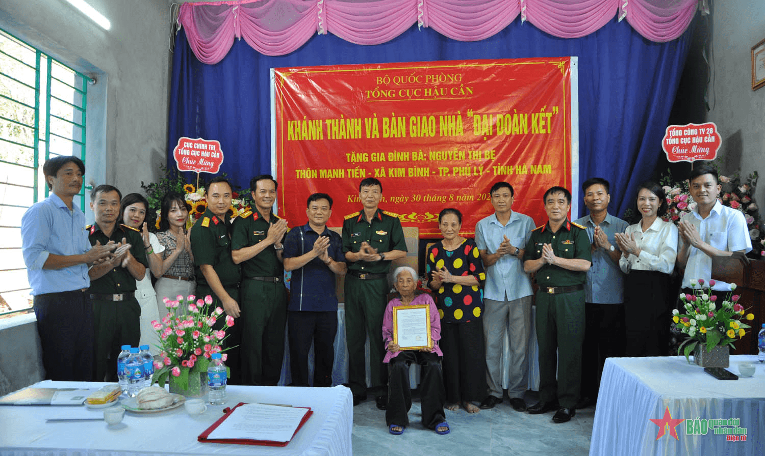 Tổng cục Hậu cần trao nhà “Đại đoàn kết” tặng gia đình chính sách trên địa bàn xã Kim Bình

​