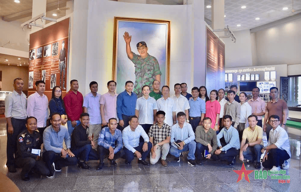 Chương trình giao lưu sĩ quan trẻ Việt Nam – Campuchia thành công tốt đẹp