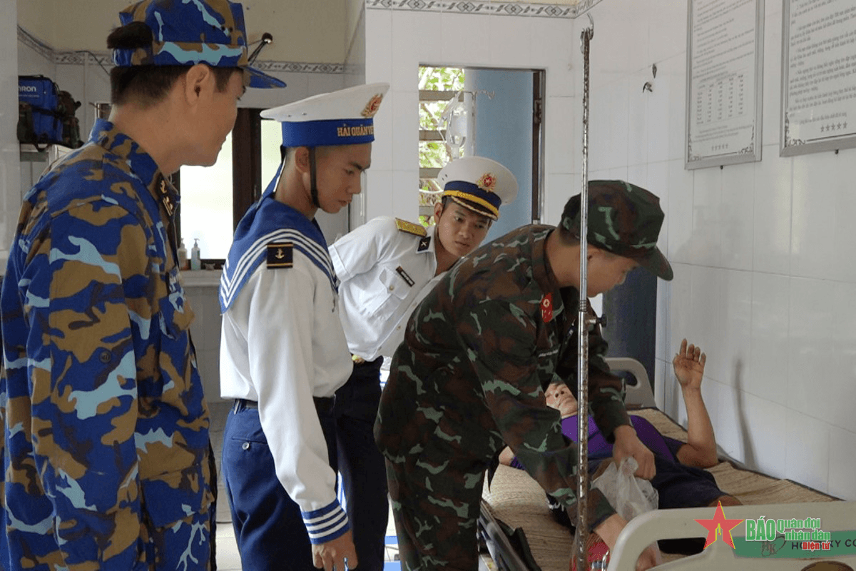 Ngư dân Bình Định bị thương được cấp cứu kịp thời tại Trường Sa