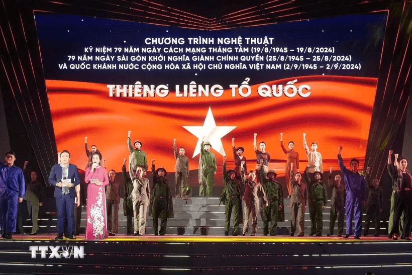 Đặc sắc chương trình nghệ thuật "Thiêng liêng Tổ quốc" tại TP Hồ Chí Minh