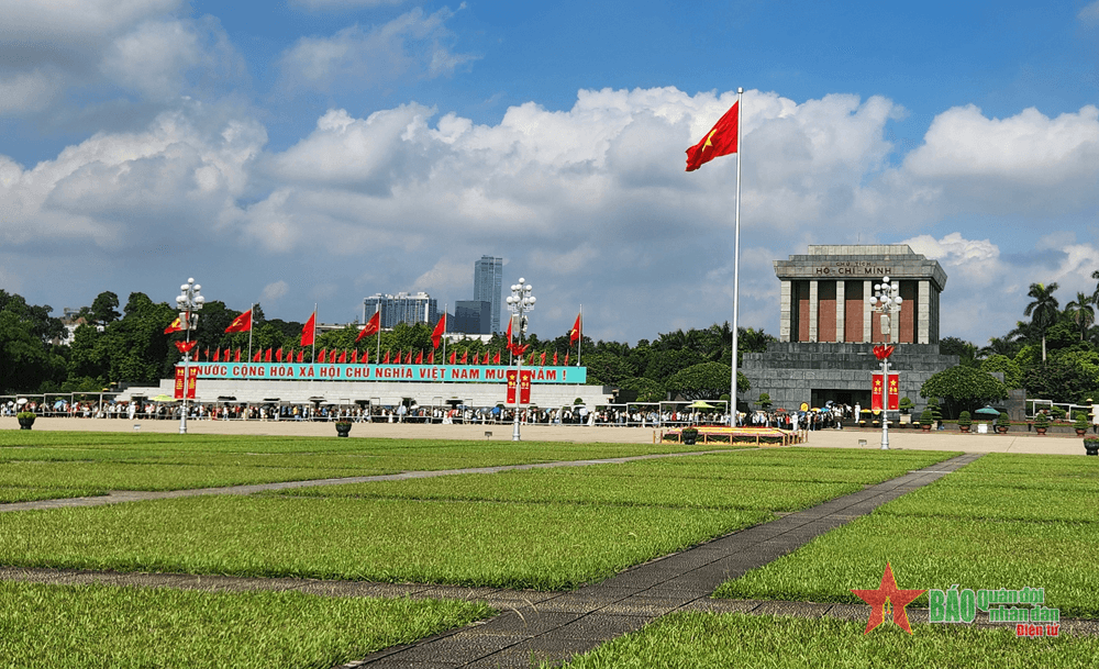 Triệu triệu trái tim nhớ Bác