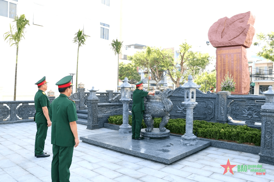 Quân khu 5: Khánh thành bia tưởng niệm các liệt sĩ văn nghệ sĩ, báo chí Liên Khu 5